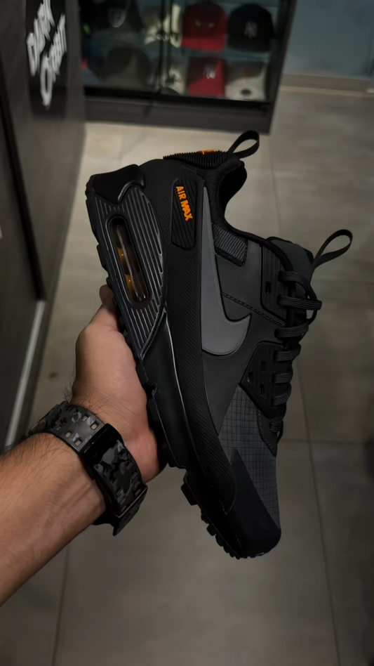 Black and Grey AM 90 Sneakers